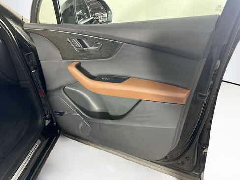 Used 2020 Audi Q7 2.0T Premium Plus w/ Premium Plus Package image 31