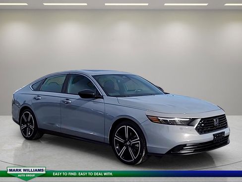 Used 2024 Honda Accord Sport image 1