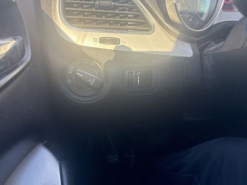 Used 2015 Dodge Journey R/T w/ Flexible Seating Group image 7