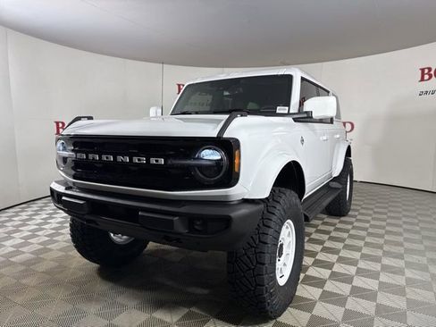 New 2025 Ford Bronco Outer Banks image 3