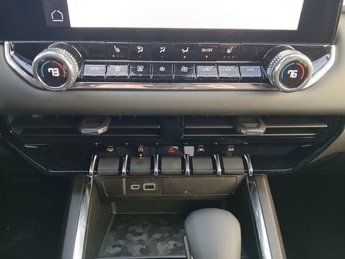 New 2025 GMC Canyon Elevation w/ Convenience Package image 23