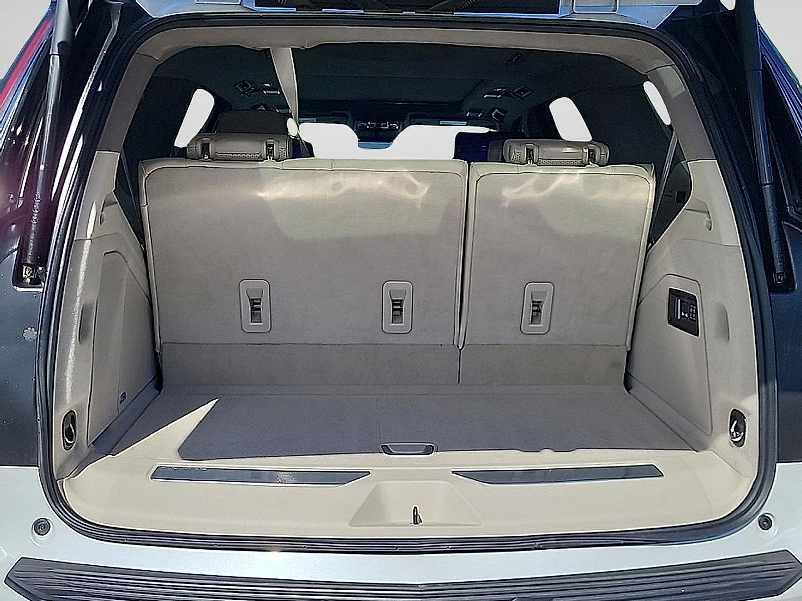 Certified 2025 Cadillac Escalade Sport Platinum AWD/4WD image 34