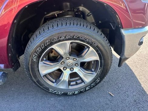 Used 2019 RAM 1500 Laramie AWD/4WD image 13