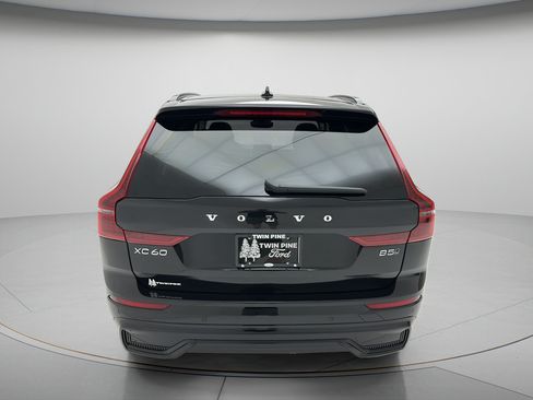 Used 2026 Volvo XC60 B5 Plus AWD/4WD image 7