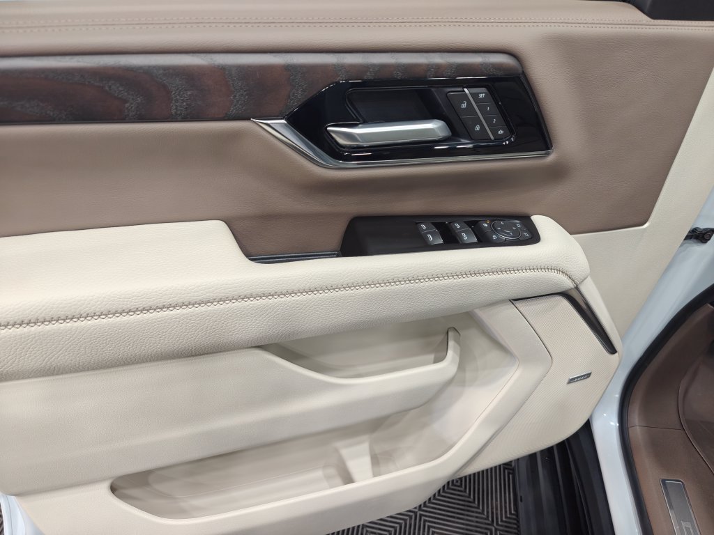 Used 2026 GMC Yukon Denali w/ Advanced Technology Package AWD/4WD image 89