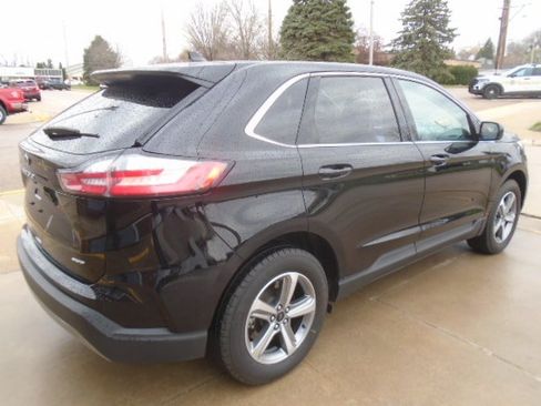 Used 2023 Ford Edge SEL w/ Convenience Package AWD/4WD image 9