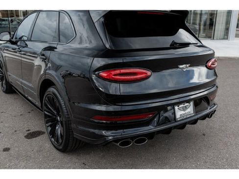 Used 2023 Bentley Bentayga Speed image 9