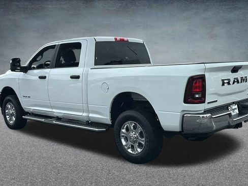 Used 2026 RAM 2500 Big Horn AWD/4WD image 4