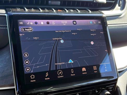 Certified 2024 Jeep Grand Cherokee Limited image 32