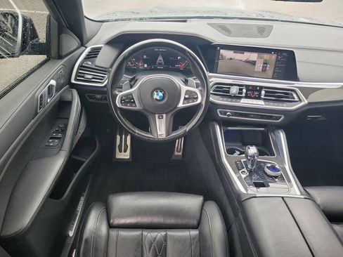 Used 2022 BMW X6 M50i image 15