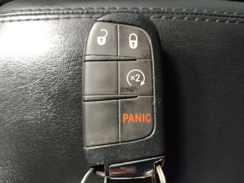 Used 2025 Jeep Compass Latitude AWD/4WD image 32