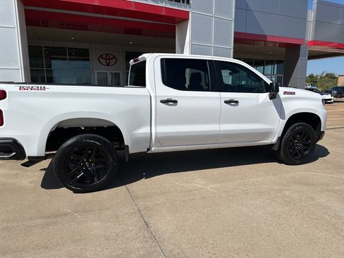 Used 2025 Chevrolet Silverado 1500 Custom Trail Boss w/ Turbomax Blackout Package image 8