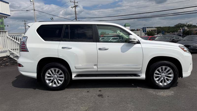Used 2019 Lexus GX 460 Premium w/ Premium Package AWD/4WD image 6