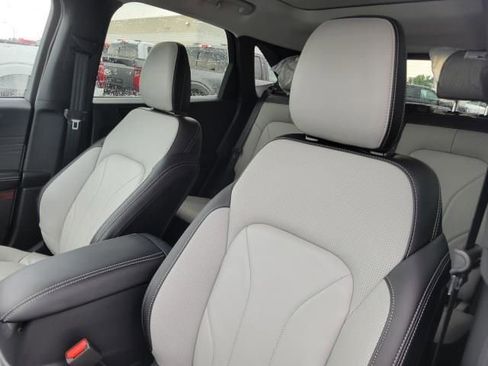 New 2025 Ford Escape SE w/ PHEV Premium Package image 21