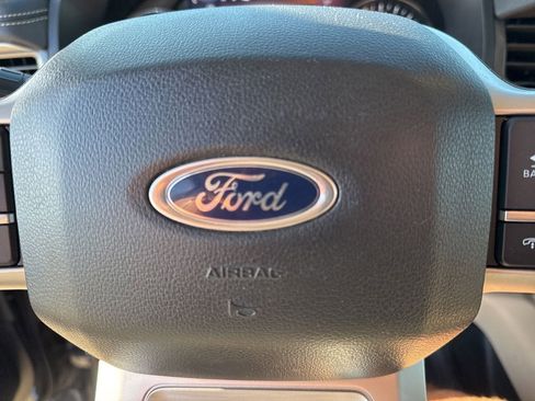 Used 2023 Ford Expedition XLT image 27