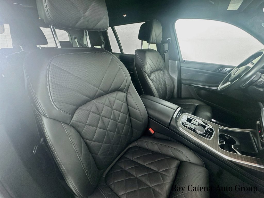 Used 2024 BMW X7 xDrive40i w/ M Sport Package AWD/4WD image 31