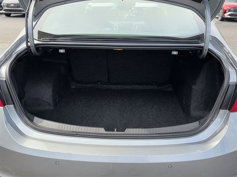 Used 2024 Chevrolet Malibu LT image 26