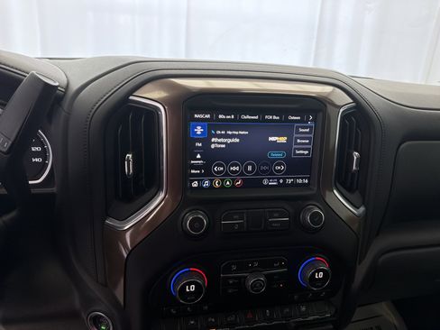 Used 2021 Chevrolet Silverado 1500 High Country image 12