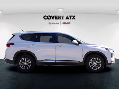 Used 2019 Hyundai Santa Fe SE image 8