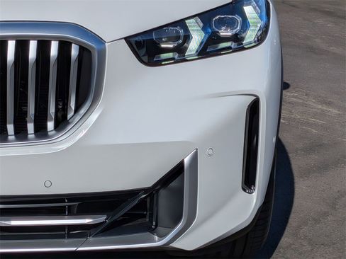 New 2026 BMW X5 sDrive40i image 14