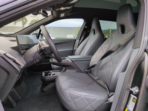 Used 2025 BMW iX M60 image 16