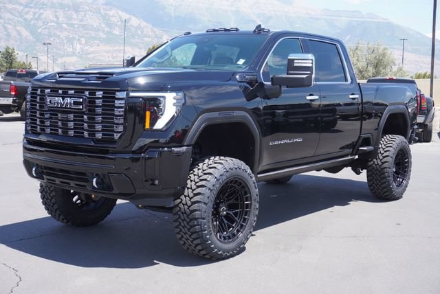 Used 2025 GMC Sierra 2500 Denali Ultimate AWD/4WD image 1