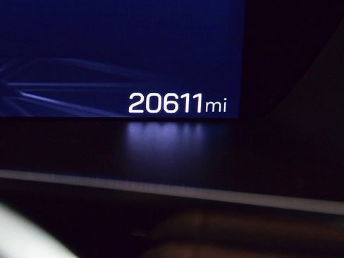 Used 2023 GMC Canyon Denali image 18