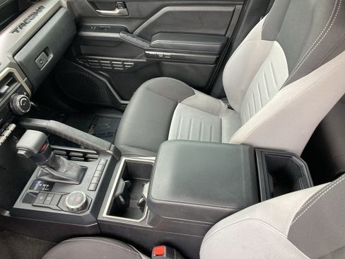 Used 2024 Toyota Tacoma TRD Sport image 24