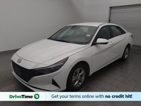 Used 2022 Hyundai Elantra SE FWD image 1