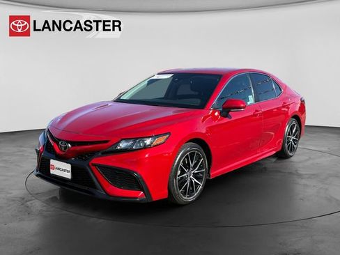 Certified 2022 Toyota Camry SE FWD image 3