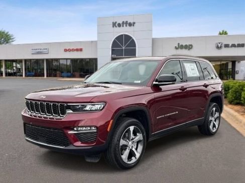 Used 2025 Jeep Grand Cherokee Limited AWD/4WD image 1