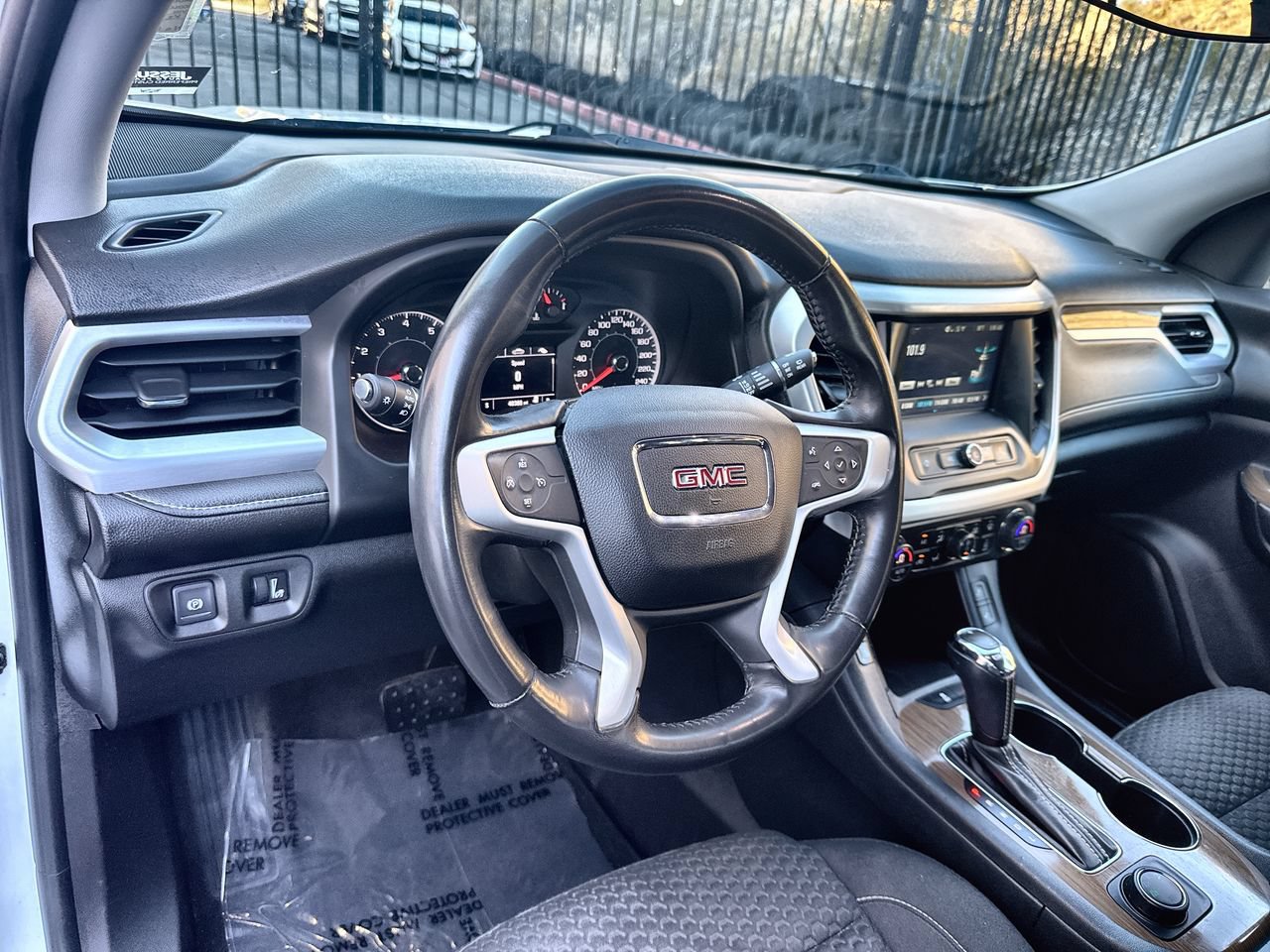 Used 2019 GMC Acadia SLE AWD/4WD image 10