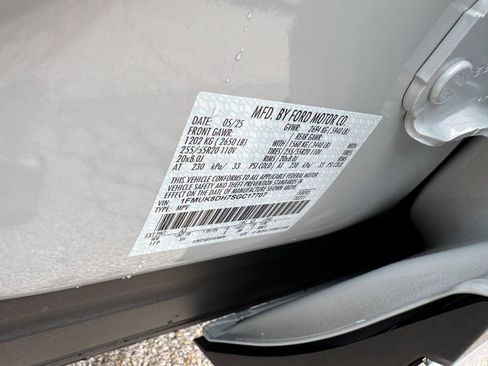 New 2025 Ford Explorer Active w/ Active Comfort Package image 15