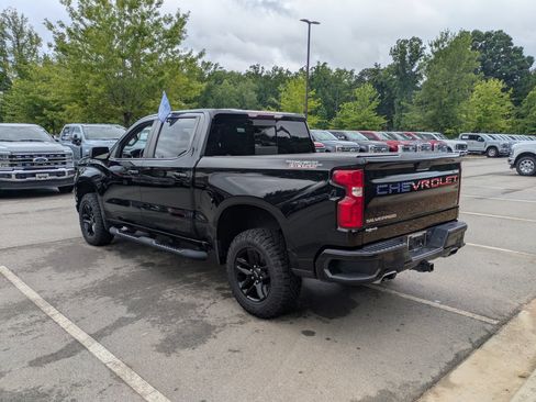 Used 2021 Chevrolet Silverado 1500 LT Trail Boss w/ Convenience Package II AWD/4WD image 6