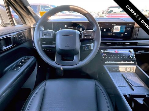 Used 2025 Hyundai Santa Fe Calligraphy image 8