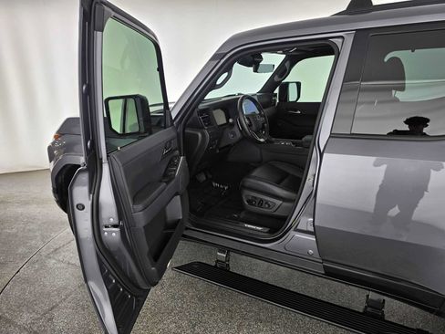 Certified 2024 Lexus GX 550 w/ Accessory Package (Z1) AWD/4WD image 19