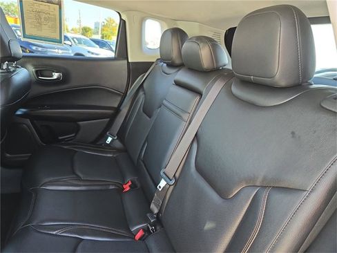 Used 2018 Jeep Compass Limited w/ Navigation Group image 11