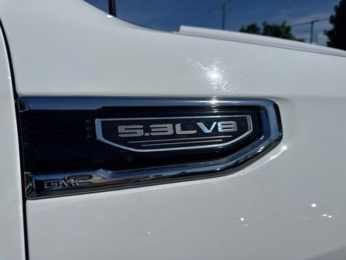 Used 2025 GMC Sierra 1500 SLT AWD/4WD image 10