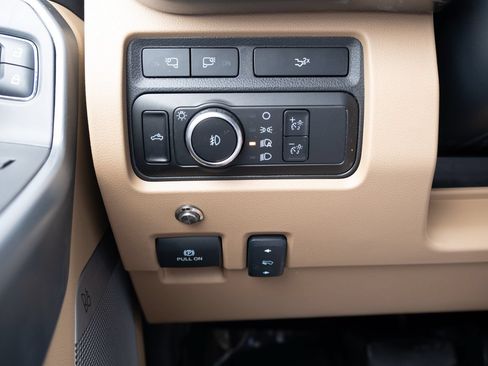 Used 2023 Ford F350 Lariat AWD/4WD image 11