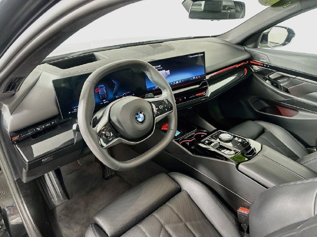 Used 2026 BMW 530i xDrive AWD/4WD image 21