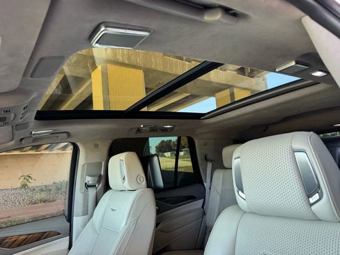 Used 2021 Cadillac Escalade Sport Platinum image 14