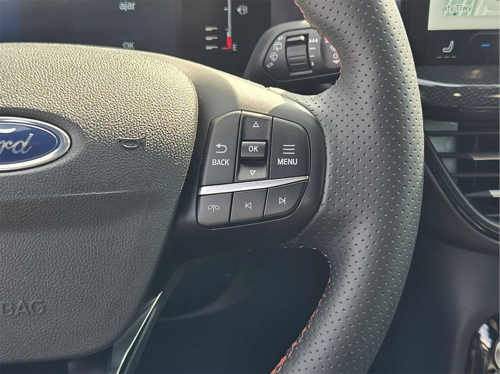 Used 2023 Ford Escape ST-Line w/ Tech Pack #1 AWD/4WD image 29