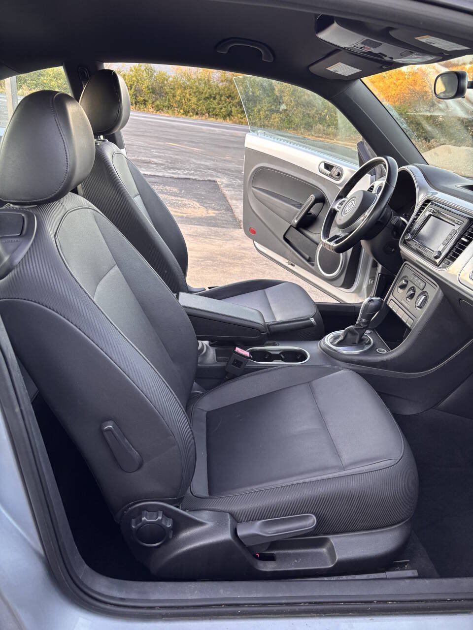 Used 2014 Volkswagen Beetle TDI FWD image 13