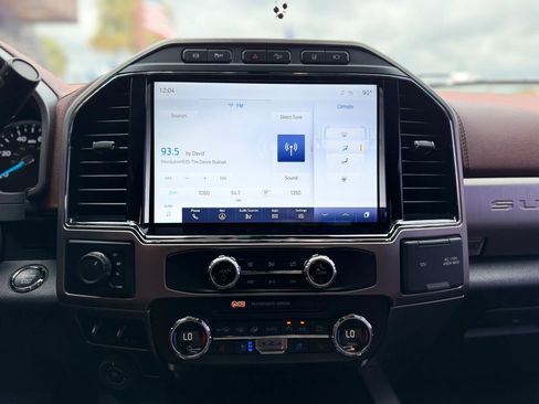 Used 2022 Ford F450 Platinum w/ FX4 Off-Road Package image 27