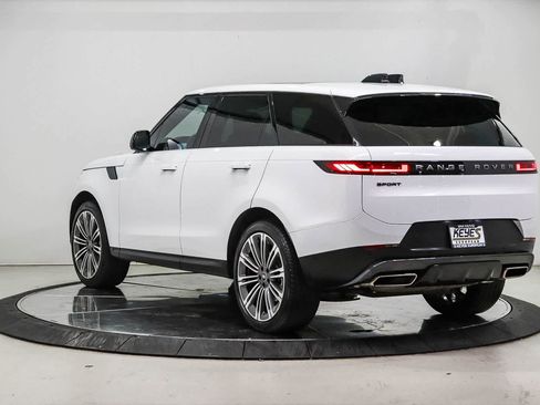 Used 2024 Land Rover Range Rover Sport SE AWD/4WD image 2