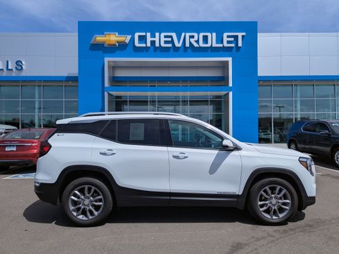 Certified 2024 GMC Terrain SLT AWD/4WD image 36