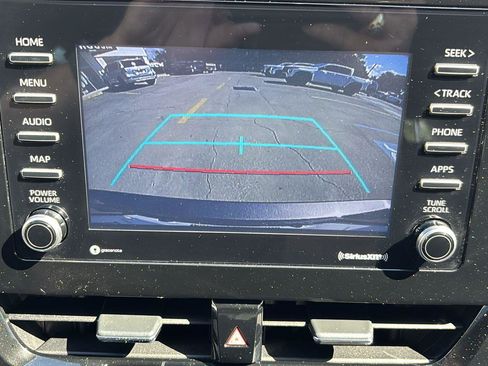 Used 2021 Toyota Camry SE image 30