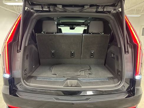 Used 2024 Cadillac Escalade Sport image 19