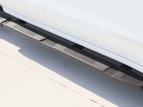 Used 2022 GMC Sierra 1500 Elevation w/ LPO, Elevation Black Package image 10