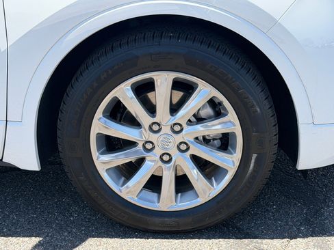 Used 2020 Buick Envision Essence w/ LPO, Active Package FWD image 9